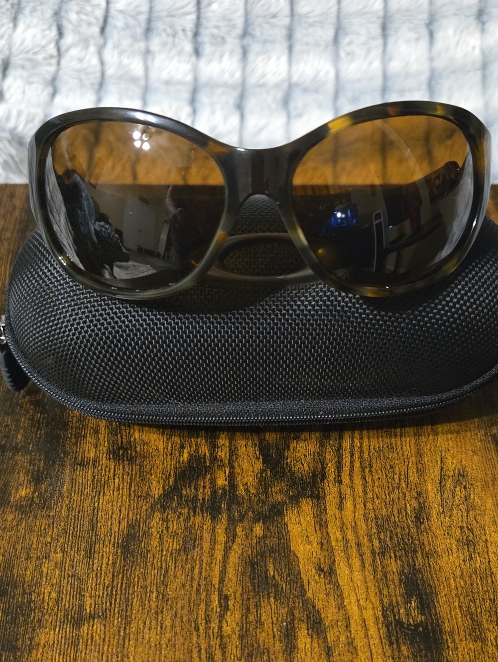 Unisex Oakley Brown Polarized Sunglasses - Classic Shield Style